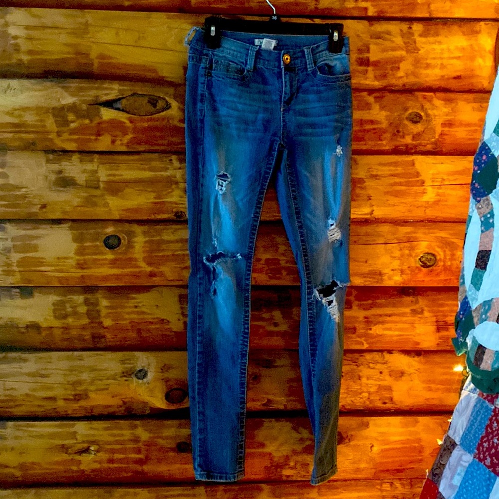 Womens size 1 mudd jeans